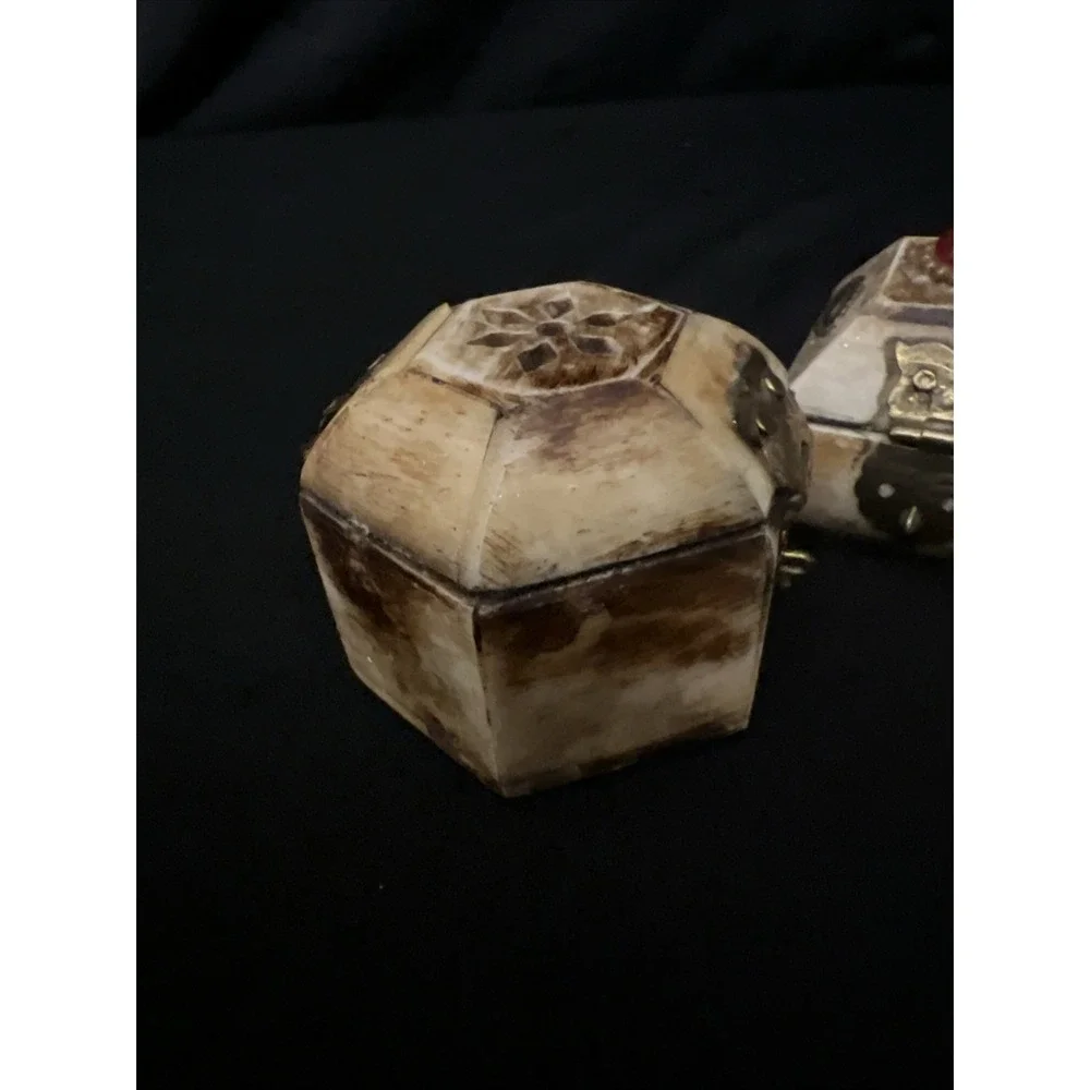 Vintage Small Inlaid Trinket Boxes Velvet Lined Wood Core Set Of 2